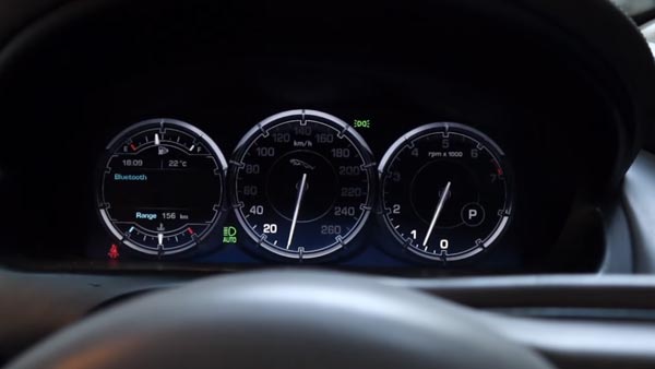 டூ-வீலர் வாங்கவே திணறிய இளைஞர்... இப்போது ஜாகுவார் எக்ஜேஎல் காரின் உரிமையாளர்... எப்படி இது சாத்தியமானது...