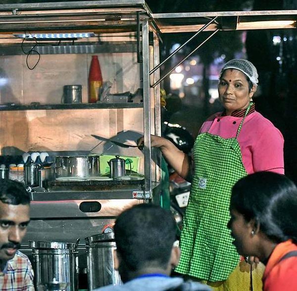 கேரளாவை கலக்கும் புதுமை பெண்கள்... இந்தியாவின் முன்னணி தொழிலதிபரே அசந்து போய்ட்டாரு... ஏன் தெரியுமா?