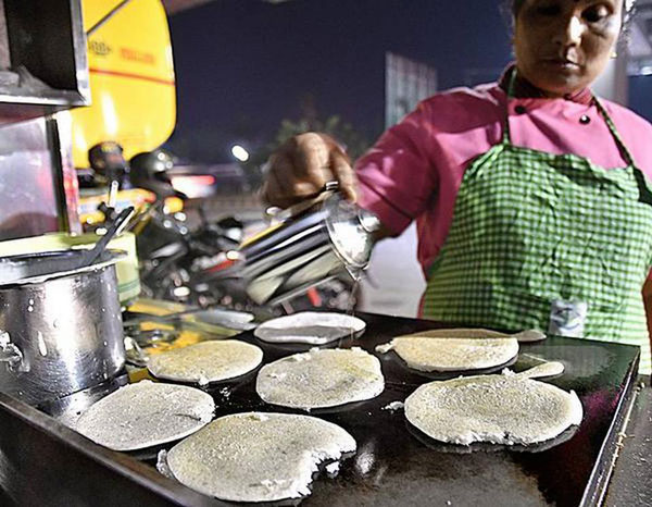 கேரளாவை கலக்கும் புதுமை பெண்கள்... இந்தியாவின் முன்னணி தொழிலதிபரே அசந்து போய்ட்டாரு... ஏன் தெரியுமா?