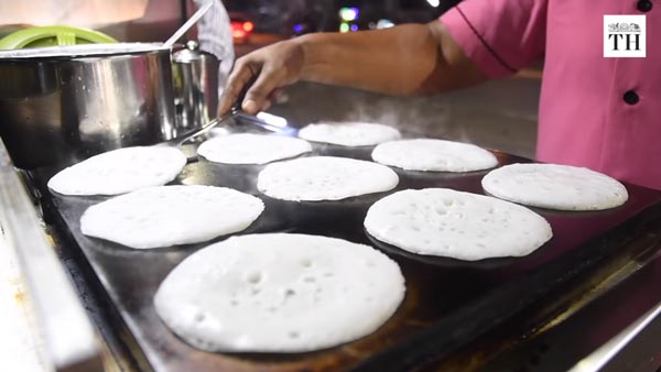 கேரளாவை கலக்கும் புதுமை பெண்கள்... இந்தியாவின் முன்னணி தொழிலதிபரே அசந்து போய்ட்டாரு... ஏன் தெரியுமா?