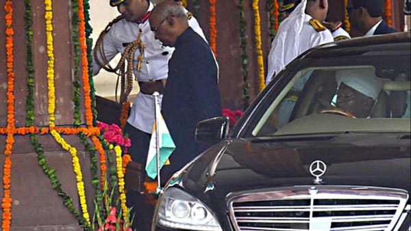 ரூ. 10 கோடி மதிப்புள்ள புதிய கார் வாங்கும் திட்டத்தை ஒத்தி வைத்த குடியரசு தலைவர்... ஏன் தெரியுமா?