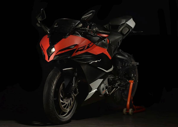 கல்லூரி மாணவரின் இறுதியாண்டு ப்ராஜெட்டால் புதிய தோற்றத்தை பெற்ற கேடிஎம் ஆர்சி390...