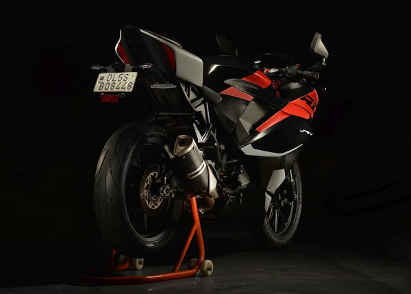 கல்லூரி மாணவரின் இறுதியாண்டு ப்ராஜெட்டால் புதிய தோற்றத்தை பெற்ற கேடிஎம் ஆர்சி390...