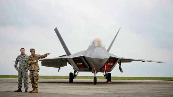 அமெரிக்காவை கண்டு உலக நாடுகள் சில ஏன் பதறுகின்றன... தரையோ, வானோ எங்கிருந்தாலும் தேடி அழிக்கும் போர் விமானங்கள்!