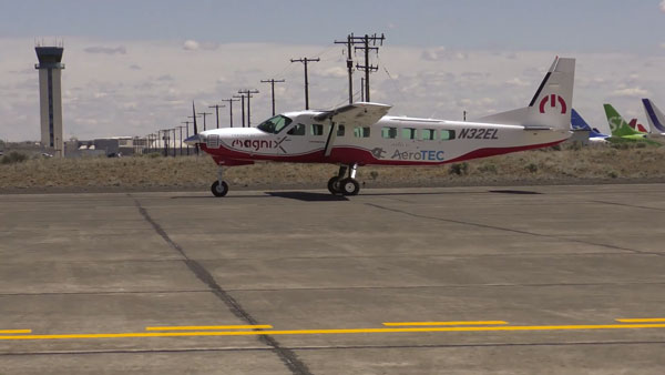 உலகின் முதல் 9 சீட்டர் மின்சார விமானம் வெற்றிகரமாக பறந்தது!