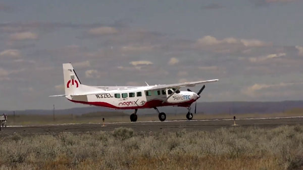 உலகின் முதல் 9 சீட்டர் மின்சார விமானம் வெற்றிகரமாக பறந்தது!