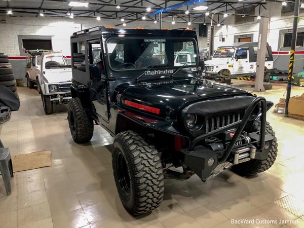 பனோராமிக் சன்ரூஃப் உடன் இந்தியாவின் முதல் மஹிந்திரா தார்... இந்த தோற்றத்தில் பார்த்திருக்கவே மாட்டீர்கள்...