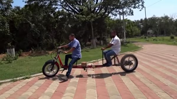 டிவி பழுது பார்ப்பவர் உருவாக்கிய 'சமூக இடைவெளி' மின்சார பைக்.. எதையும் சாதிக்க திறன் மட்டும் போதும்..!