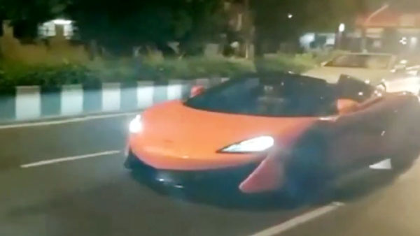 முகேஷ் அம்பானியின் வீட்டில் இருந்து அரிதாக வெளியே வரும் 2 அதிசய கார்கள்... தலை சுற்ற வைக்கும் விலை