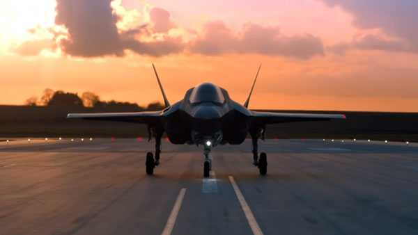 ஜெட் விமானத்துடன் போட்டியிட்ட மெக்லாரன் சூப்பர் கார்... நீங்கள் எதிர்பார்க்காத ஆச்சரிய பதில்.. வீடியோ!