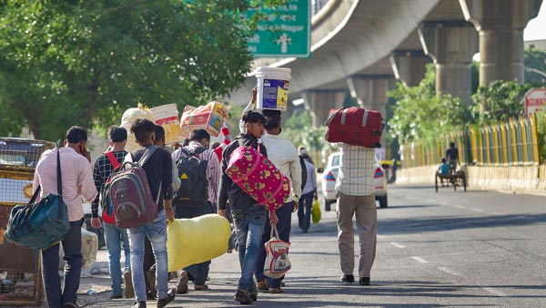 ஆட்டிபடைக்கும் கொரோனா... ஊருக்கு திரும்பும் வழியில் தொழிலாளர்களுக்கு நடந்த சோகம்... என்னனு தெரியுமா?
