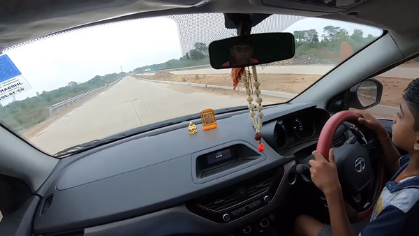 இருவரது உயிரை பணயம் வைத்து காரை ஓட்டிய 10 வயது சிறுவன்... வைரலாகும் வீடியோ...