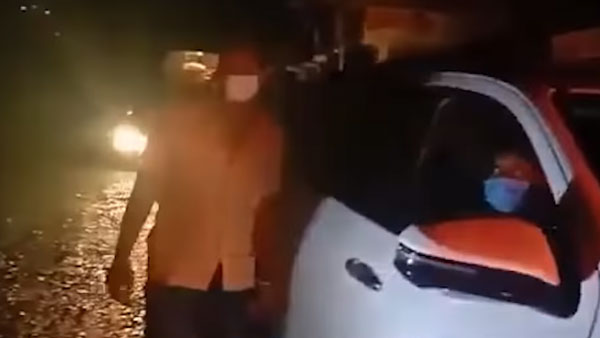 இக்காடன சூழ்நிலையில் அஜாக்கிரதையாக செயல்பட்ட எம்எல்ஏ... தக்க பாடம் புகட்டிய காவல்துறை... முதலமைச்சர் கண்டனம்!