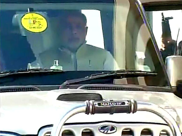 கெத்து காட்டும் டாடா, மஹிந்திராவின் இந்திய கார்கள்... மோடியின் வெளிநாட்டு வாகனங்களுக்கு செம டஃப்...