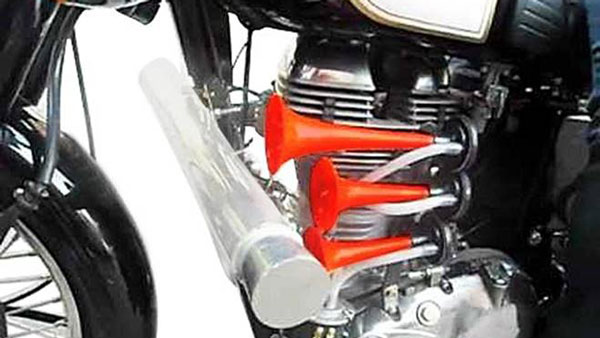 சொந்த காசில் சூனியம் வைத்து கொள்ளும் ராயல் என்பீல்டு காதலர்கள்... இந்த மேட்டர யாரும் சொல்ல மாட்டாங்க சொந்த காசில் சூனியம் வைத்து கொள்ளும் ராயல் என்பீல்டு காதலர்கள்... இந்த மேட்டர யாரும் சொல்ல மாட்டாங்க