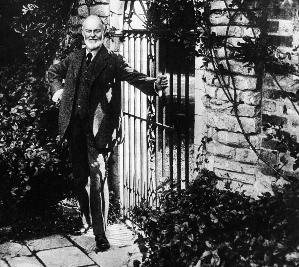 116 ஆண்டு காலத்தை கடந்த ரோல்ஸ் ராய்ஸ்... நிறுவனம் உருவானது எப்படி...?