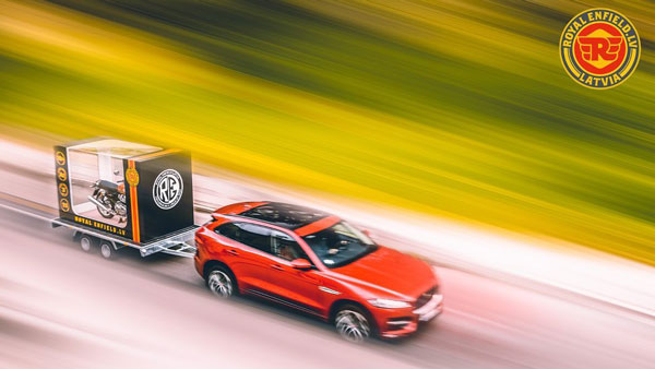 ராயல் என்பீல்டு பைக்கை விற்க புது யுக்தியை கையாண்ட டீலர்... இதெல்லாம் கொஞ்ச ஓவரா இருக்குங்க...