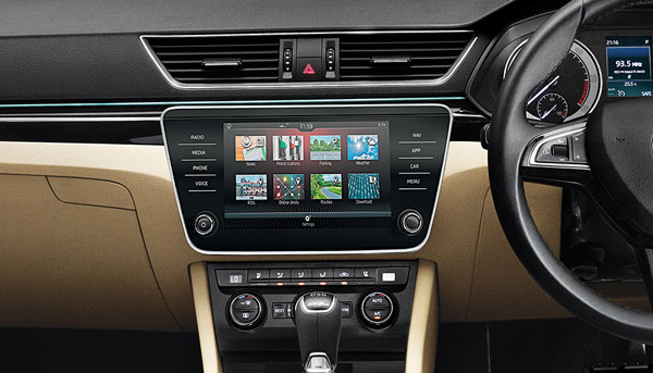 புதிய ஸ்கோடா சூப்பர்ப் ஃபேஸ்லிஃப்ட் மாடல் விற்பனைக்கு அறிமுகம்... முழு விபரம்!