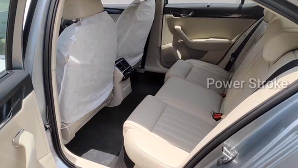 டீலர்ஷிப்களை சென்றடைந்து ஸ்கோடா சூப்பர்ப் எல்&கே செடான் கார்... டெலிவிரிகள் விரைவில் துவங்குகிறது...!