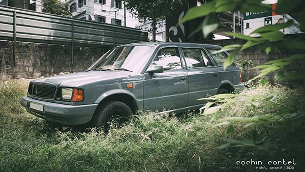 நம்ம தாத்தா காலத்து டாடா காரில் இவ்ளோ அம்சங்களா... லுக்குதான் பழசு, ஆனா தொழில்நுட்பம் வேற லேவல்!