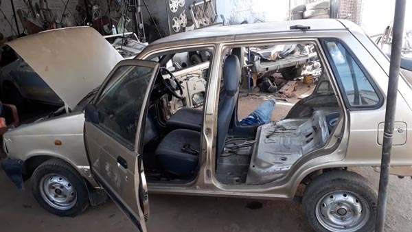 3 வீலராக மாறிய மாருதி சுஸுகி 800... இதுதான் உலகின் மிக குறுகிய மாருதி 800... இதோ வீடியோ!