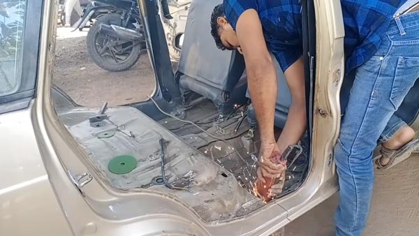 3 வீலராக மாறிய மாருதி சுஸுகி 800... இதுதான் உலகின் மிக குறுகிய மாருதி 800... இதோ வீடியோ!