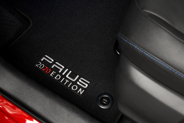 ப்ரியஸ் ஹைப்ரீட் மாடலை பெருமைப்படுத்திய டொயோட்டா.... புதிய ஸ்பெஷல் எடிசன் வெளிவருகிறது....