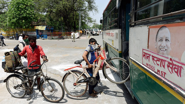 நிதி இழப்பை சமாளிக்க புதிய திட்டங்கள்... உபி முதலமைச்சர் அதிரடி அறிவிப்பால் அரசு ஊழியர்கள் கலக்கம்!