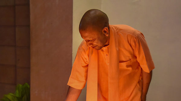 நிதி இழப்பை சமாளிக்க புதிய திட்டங்கள்... உபி முதலமைச்சர் அதிரடி அறிவிப்பால் அரசு ஊழியர்கள் கலக்கம்!