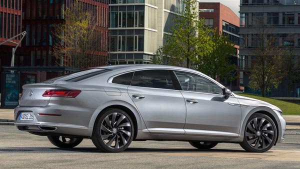 முதன்முறையாக ஷூட்டிங் ப்ரேக் ஸ்டைலில் 2021 ஃபோக்ஸ்வேகன் அர்டியோன்... ஜூன் 24ல் அறிமுகமாகிறது..