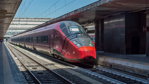 நம்பவே முடியல... சீனா, இத்தாலியில் ஓடும் அதிசய ரயில்கள்... இந்த விஷயம் தெரிஞ்சா அசந்து போய்ருவீங்க