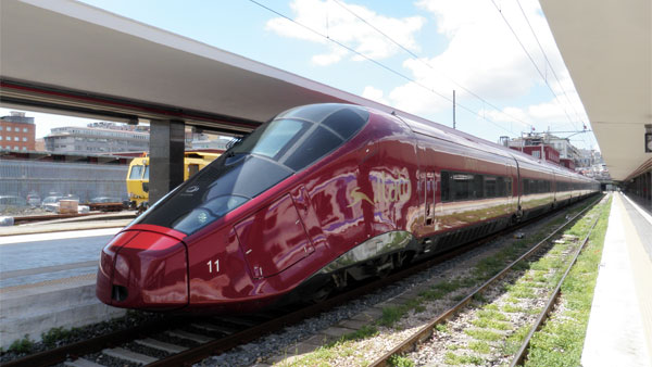 நம்பவே முடியல... சீனா, இத்தாலியில் ஓடும் அதிசய ரயில்கள்... இந்த விஷயம் தெரிஞ்சா அசந்து போய்ருவீங்க