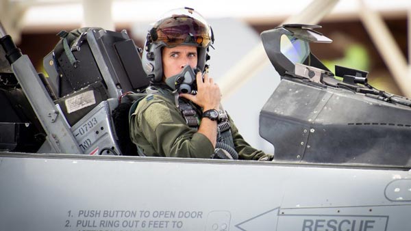 ஆள் இல்லா போர் விமானம்... கெத்து காட்ட தயாராகும் அமெரிக்கா!