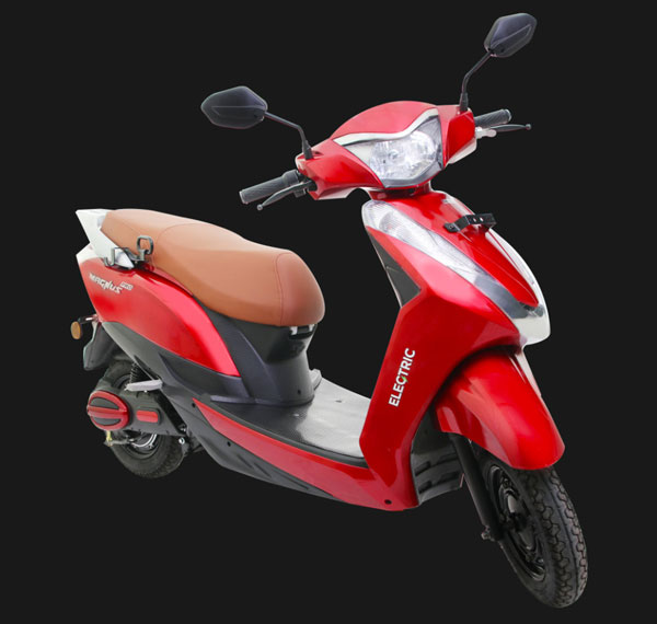 சார்ஜ் தீர்ந்து போயுடுமோ.. புதிய எலெக்ட்ரிக் ஸ்கூட்டரில் அந்த கவலை அறவே இல்லை!