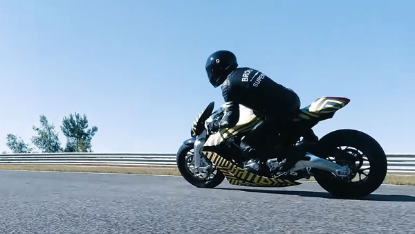  மெர்சலாக்கும் அஸ்டன் மார்ட்டின் சூப்பர் பைக்... இறுதிக்கட்ட சோதனை ஓட்டம்