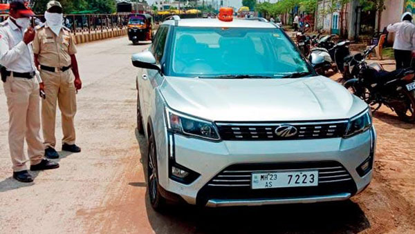 சட்ட விரோத சிவப்பு சுழல் விளக்கை பயன்படுத்திய முக்கிய அதிகாரி... யாருனு தெரிஞ்சா நிச்சயம் கோவப்படுவீங்க!