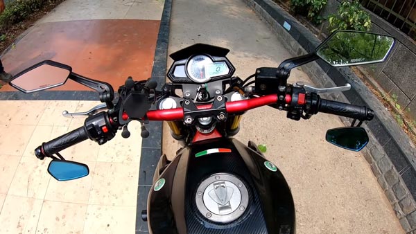 வெறும் ரூ.25 ஆயிரம் செலவில் டுகாட்டி மான்ஸ்டரின் தோற்றத்தை பெற்ற பெனெல்லி டிஎன்டி300 பைக்...