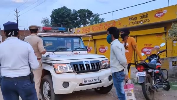 1 கோடி ரூபாய் காரில் வந்தவருக்கு அபராதம்! என்ன செய்தார்? என தெரிந்தால் விழுந்து விழுந்து சிரிப்பீங்க