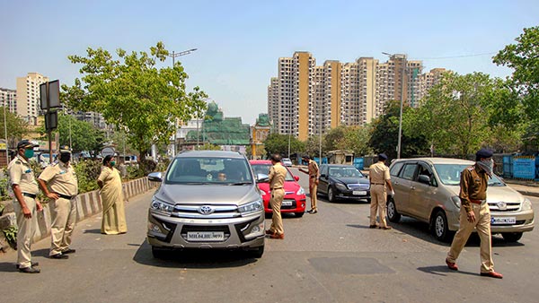 பக்கா ஜென்டில்மேன்... விவிஐபி-யின் காரை தூக்கிய தமிழ்நாடு போலீஸ்... யாரென்று தெரிந்ததும் ஆச்சரியம்