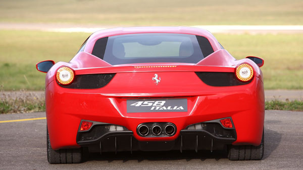 தல அஜித்தை மிஞ்சிய பாலிவுட் நடிகர்... வீடியோவை பார்த்து மெர்சலாக ரசிகர்கள் கூட்டம்... அப்படி என்ன செய்தார் அவர்?