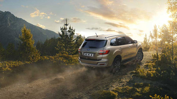 பவர்ஃபுல்லான புதிய எஞ்சினுடன் மிரட்டும் ஃபோர்டு எண்டெவர்!