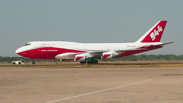 இவ்ளோ பெரிய டேங்கர இதுக்கு முன்னாடி பாத்திருக்கவே முடியாது! உலகின் மிகப்பெரிய டேங்கர் விமானம்... எதுக்குங்க இவ்ளோ பெருசு?