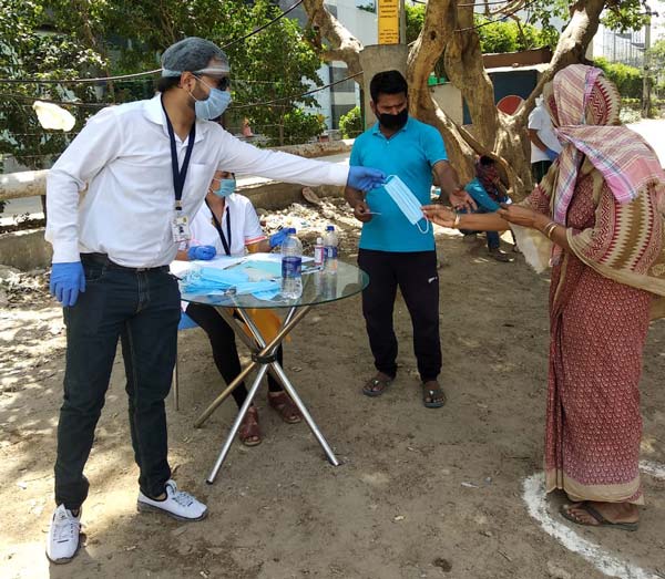 இப்படி ஒரு காரியத்தை இந்தியாவில் யாருமே செஞ்சிருக்க மாட்டங்க... என்ன செய்தார்னு தெரிஞ்சா கடுப்பாய்டுவீங்க...