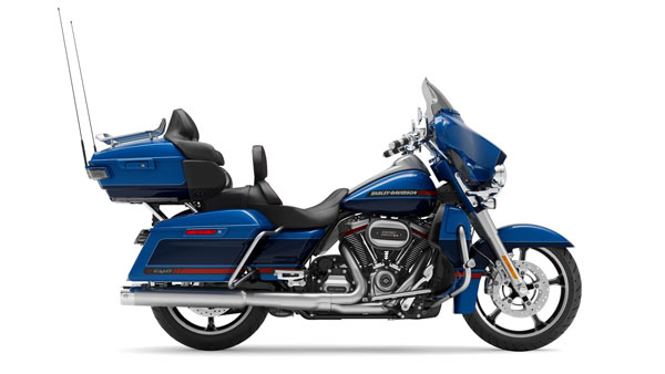 குழந்தையாக மாறிய இந்தியாவின் தலைமை நீதிபதி! வியப்பில் ஆழ்ந்த நீதித்துறை! அந்த பைக்கின் விலை எவ்ளோ தெரியுமா? 