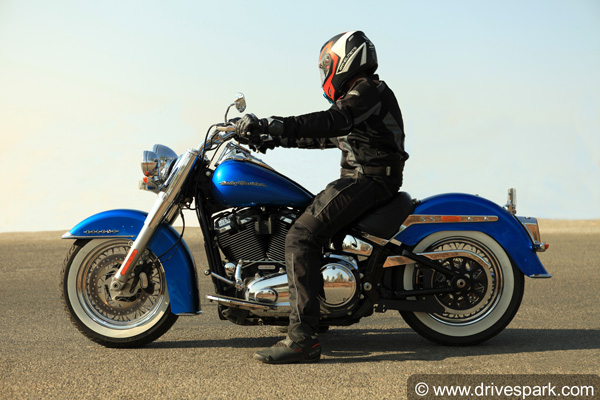 உருமாற்றத்தில் நடிகர்களை மிஞ்சிய ஹார்லி டேவிட்சன்! இப்படி ஒரு மாடிஃபிகேஷனை உங்க வாழ்நாளில் பார்க்கவே முடியாது...