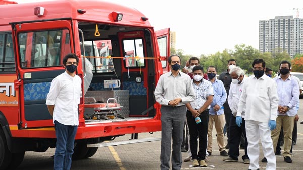 இவ்ளோ கம்மி விலையில் உயிர் காக்கும் ஆம்புலன்ஸா... நாமும் ஒன்றை வாங்கிக்கலாம் போலிருக்கே... திக்கு முக்காட செய்த மஹிந்திரா!