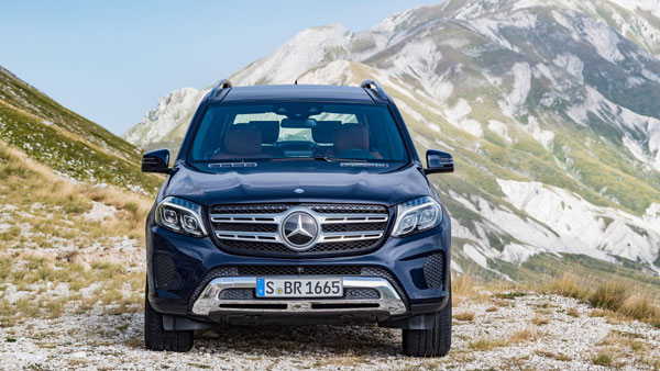 1 கோடி ரூபாய் மதிப்புள்ள சொகுசு காரில் தொழிலதிபர் செய்த காரியம்... என்னனு தெரிஞ்சா கடுப்பாயிருவீங்க