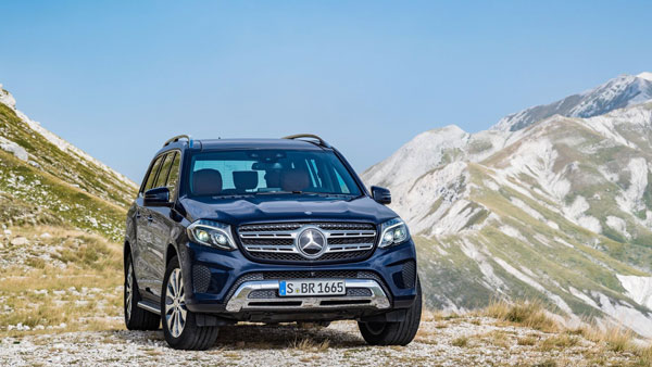 1 கோடி ரூபாய் மதிப்புள்ள சொகுசு காரில் தொழிலதிபர் செய்த காரியம்... என்னனு தெரிஞ்சா கடுப்பாயிருவீங்க