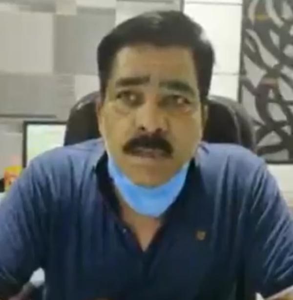 பென்ஸ் காரை ரோட்டில் நிறுத்தி விட்டு மாட்டு வண்டியில் ஆபீஸ் போன தொழிலதிபர்! எல்லாரும் ஆடிப்போய்டாங்க