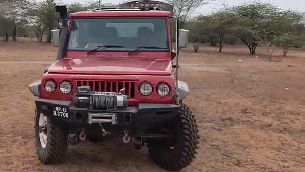 இதுதான் அக்மார்க் ஆஃப்-ரோடு வாகனம்... மெர்சிடிஸ் ஜி63 காருக்கே இந்த மஹிந்திரா பொலிரோ டஃப் கொடுக்கும்